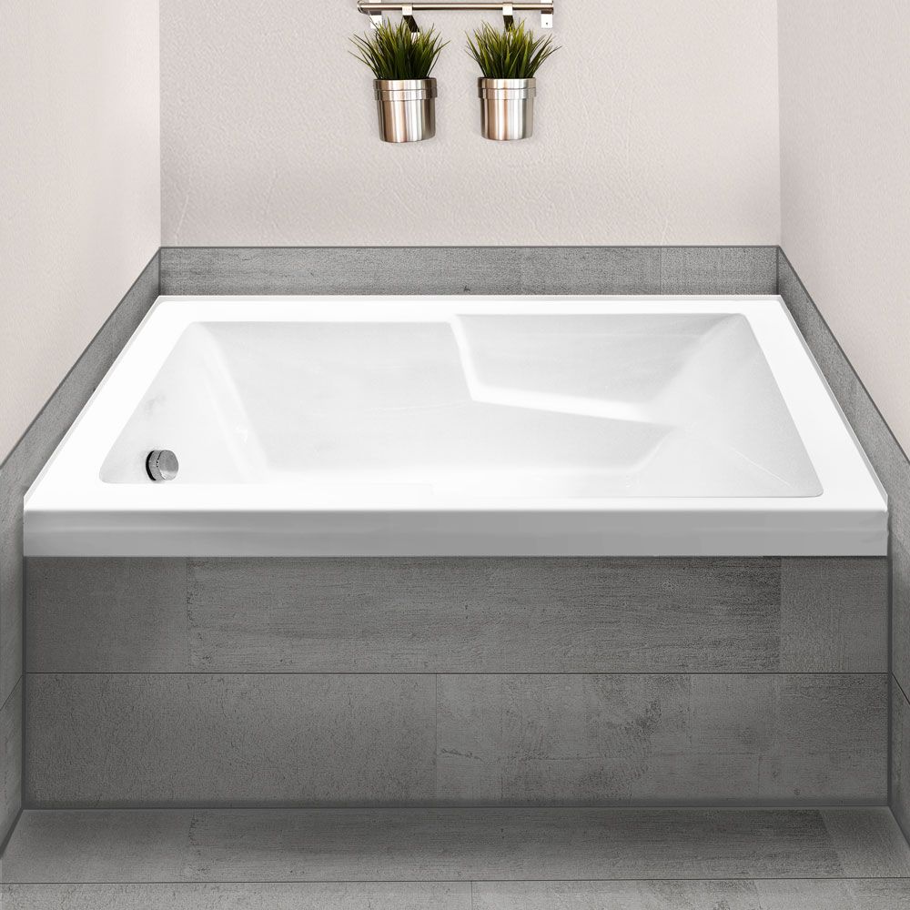 Alcove Tub